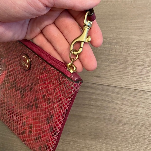 COACH clutch - red snakeskin - Picture 4 of 12